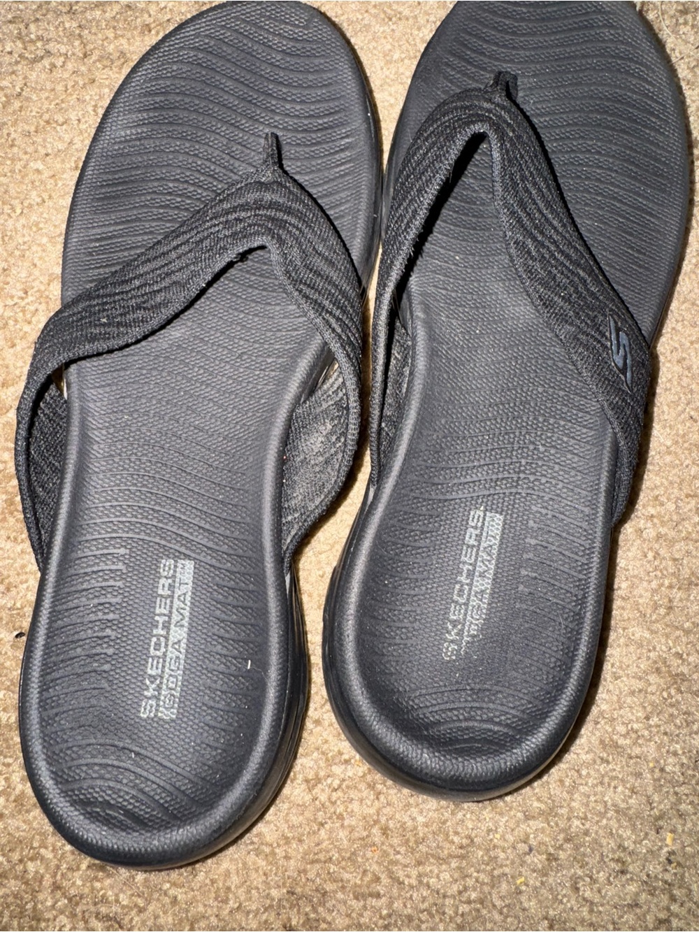 Skechers womens Black Foam Flip-Flop Thong Sandals